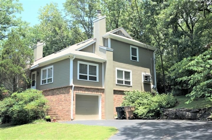 Evan Hutcheson, CPA, LLC 5741 Knob Road Nashville, TN 37209 